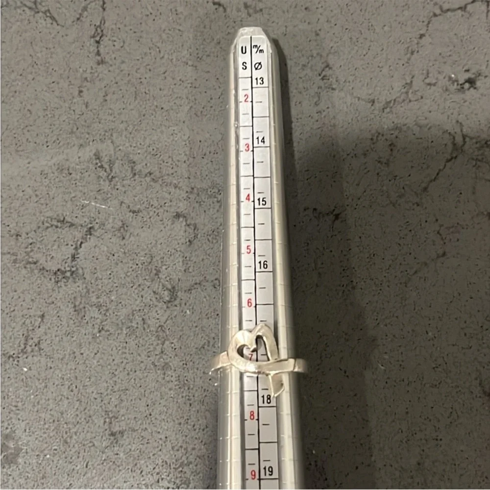 Tiffany & Co. Silver Paloma Picasso Heart Ring - Picture 9 of 10